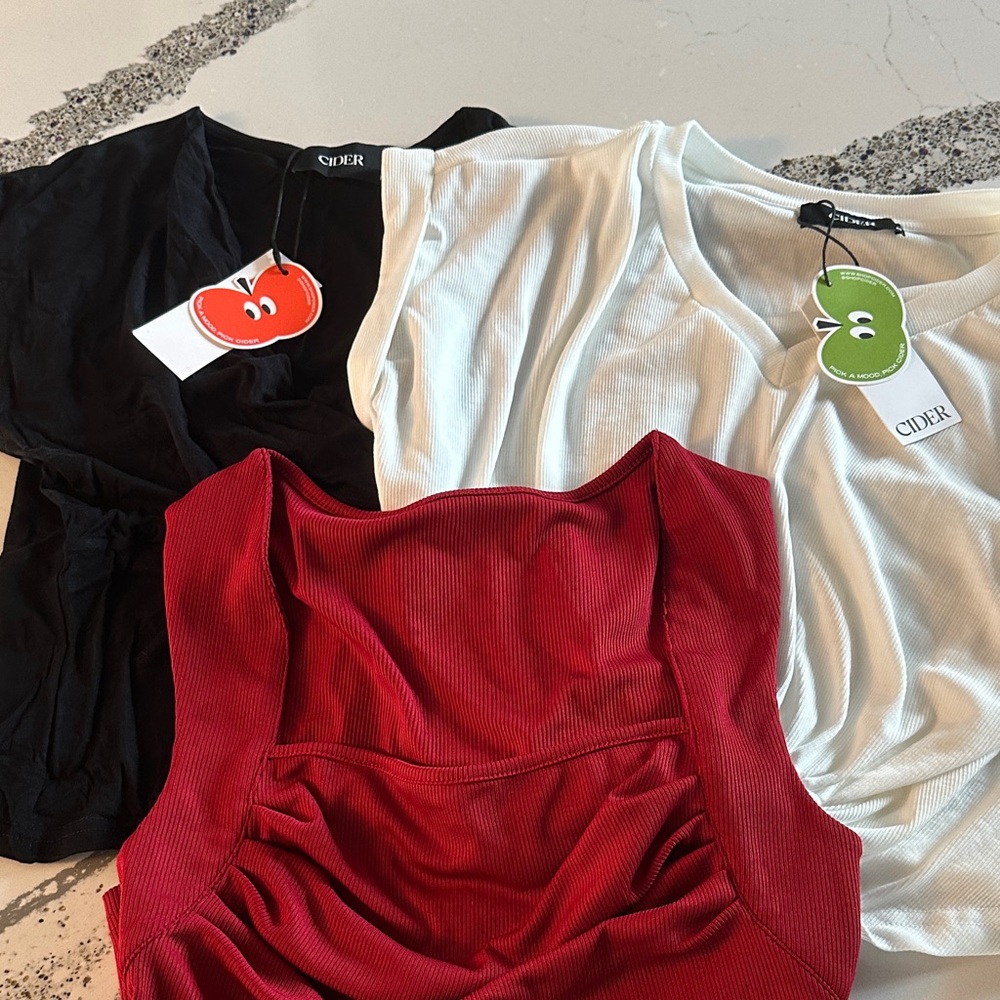 Cider NWT 3 resort wear casual Crop Tops Medium